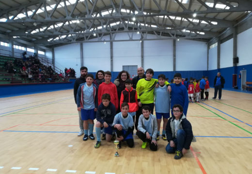 Os alevíns das Escolas Deportivas Municipais de Brión proclámanse campións da fase final comarcal da Liga de Deporte Escolar